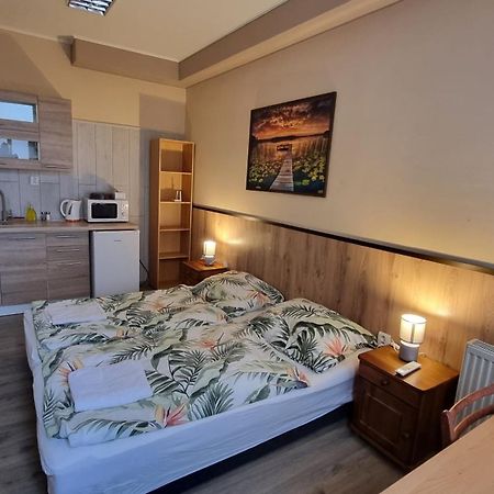 Apartman 1 Hradna 9 Nove Zamky Exterior photo